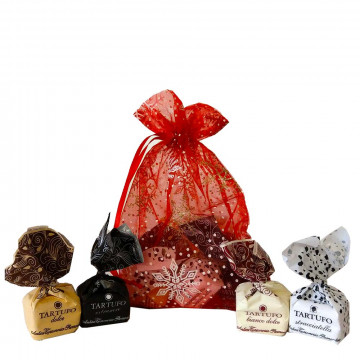 Weihnachtssäckchen Sterne gefüllt mit 4 Sorten Tartufi Weihnachtssäckchen Sterne gefüllt mit 4 Sorten Tartufi