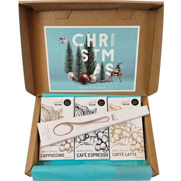 Café au Chocolat - Kaffee Schokolade und ein Trinkschokoladen-Löffel