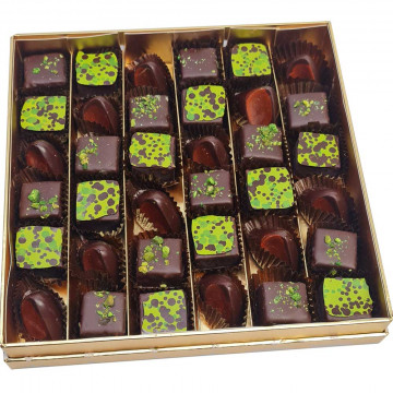 36 Pralinen in der weihnachtlichen Goldbox 36 Pralinen in der weihnachtlichen Goldbox