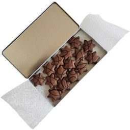 Krokant Sterne mit dunklem Nougat Krokant Sterne mit dunklem Nougat