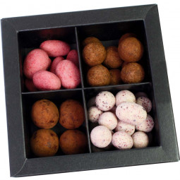 "Raffinée 4" Macadamia, mandorla, nocciola, mirtillo al cioccolato